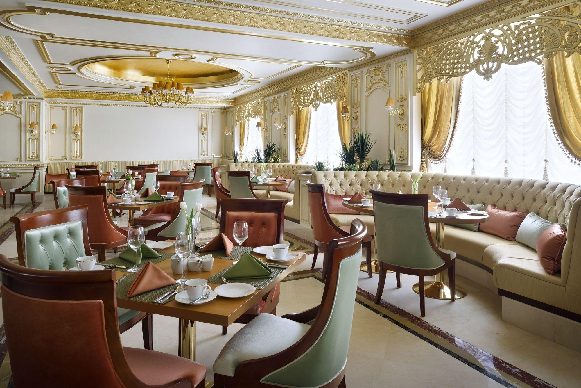 Moevenpick Hotel City Star Jeddah Exterior photo Restaurant interior