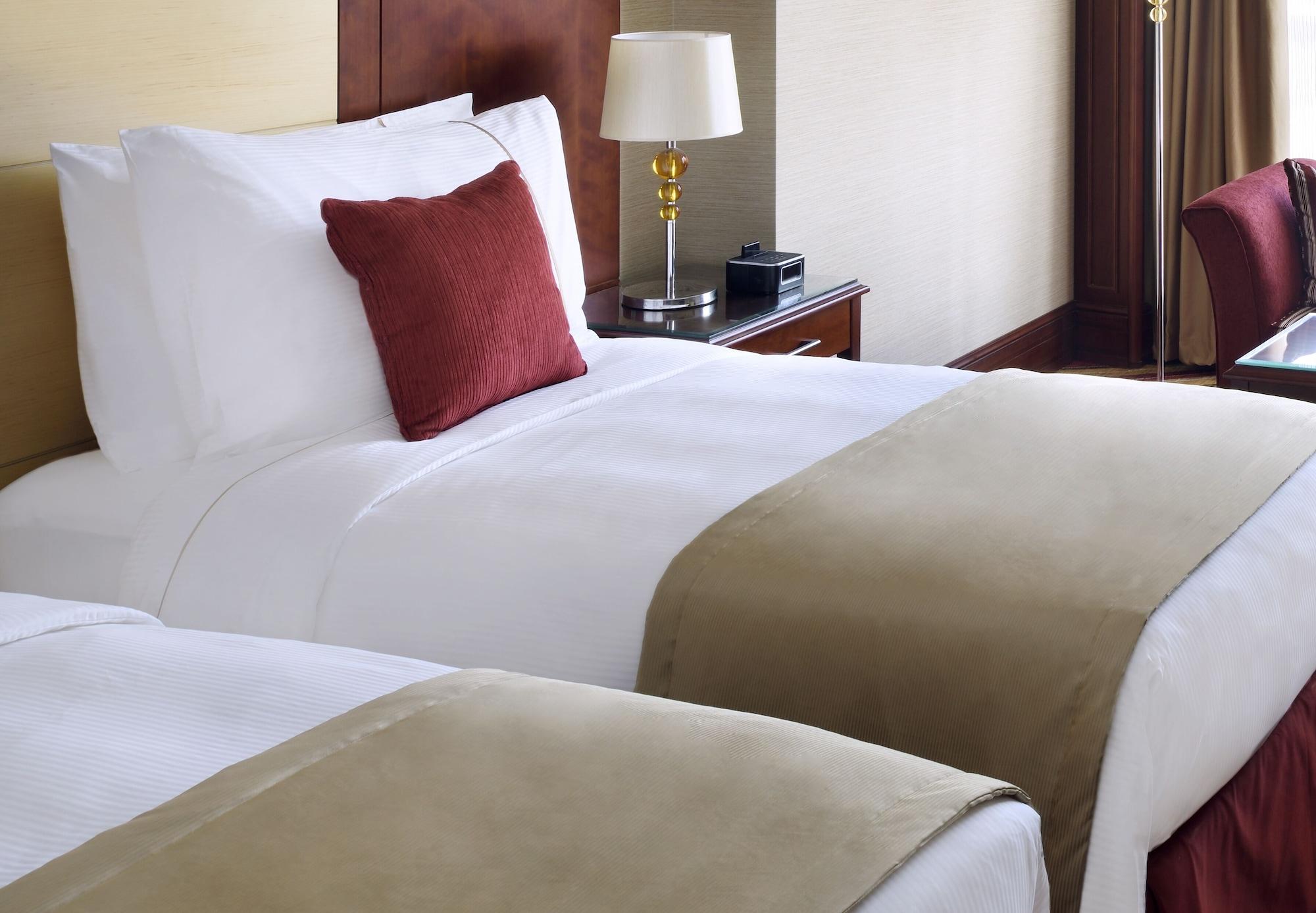 Moevenpick Hotel City Star Jeddah Exterior photo A bed runner