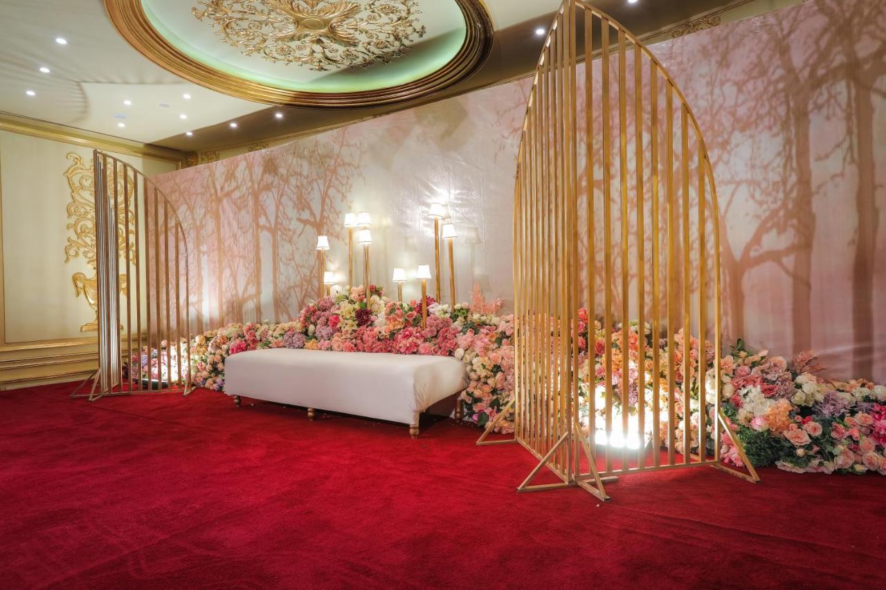 Moevenpick Hotel City Star Jeddah Exterior photo A traditional Malay wedding reception