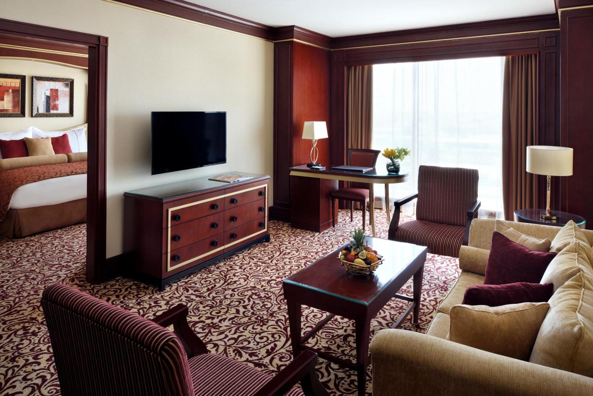 Moevenpick Hotel City Star Jeddah Room photo A suite at the hotel